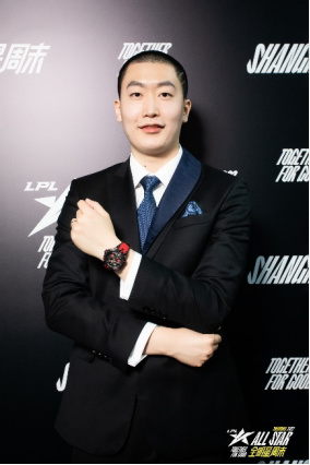 【新闻稿】罗杰杜彼roger dubuis特别呈现2022年英雄联盟职业联赛lpl名人堂荣耀加冕续写传奇(3)(1)1658